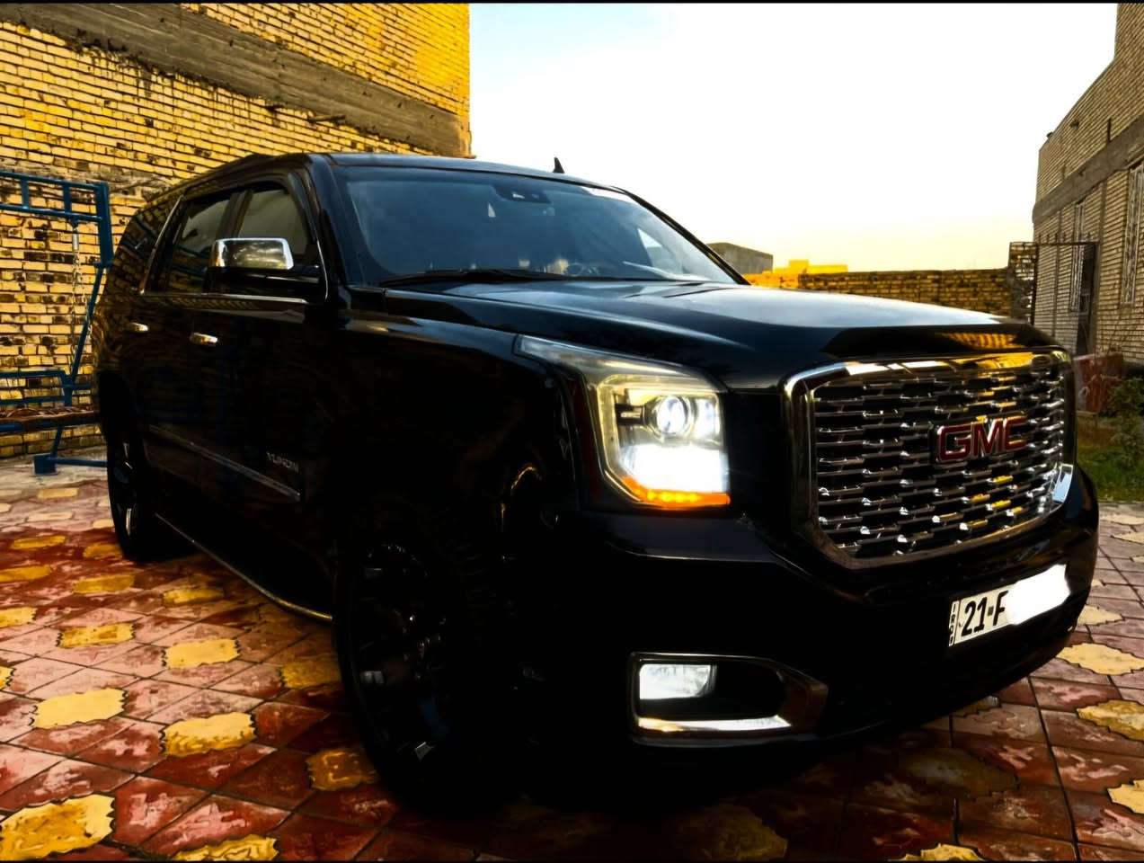 سلام عليكم يوكن جمسي
الفئه :  SLE
الون :  الاسود
حجم المكينه:5300
الرقم : اسليمانيه بسمي
المكان :النجف الاشرف
الوارد : خليجي
الداخل : عسلي
حجم الويل: 20
بجم مال SLT
ملاحظه
سونار مرفق بل صور
سياره كير مكينه حداديه مشروطات سياره جديده بمعنه الكلمه بيهي تراي زيرو السعر 262
الاستفسار والتواصل على الرقم *********** ***********
