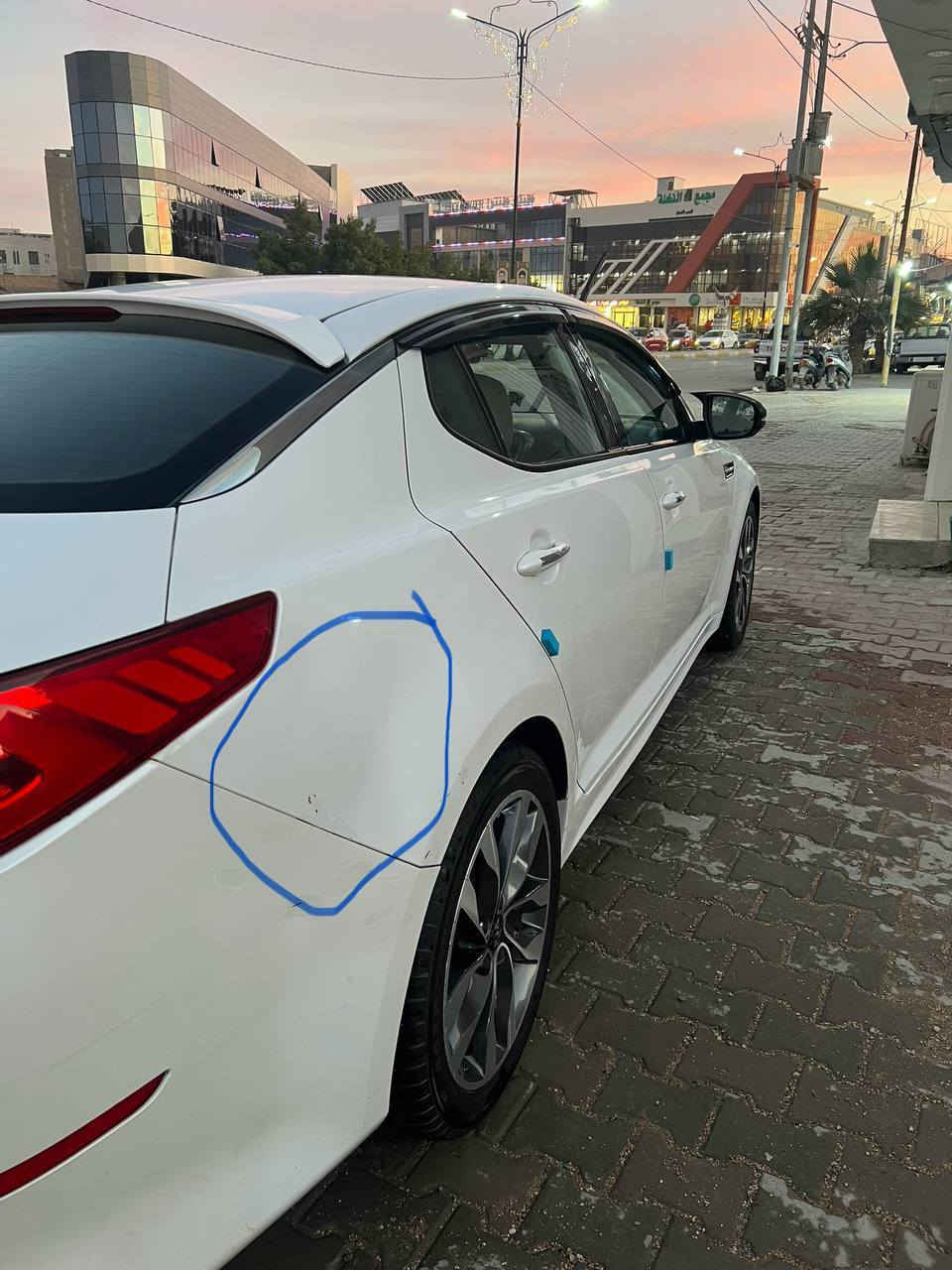 السلام عليكم اوبتيما محرك ٢٤٠٠  2015 خليجي فول بااسمي للبيع .
مكفوله ماعده بارد بالجاملغ ماشرلك علي 
السيارة جاهزة من كلشي 

بصمتها الثانيه موجوده بعدهي جديده وياها وحته كتلوكات وياها مسجلها الاصلي وياها لان شادلها شاشة السيارة ع ايدي من ال 2015 
 استفسار اكثر مراسلة خاص او اتصال ***********
مكاني سماوة مركز المدينة
