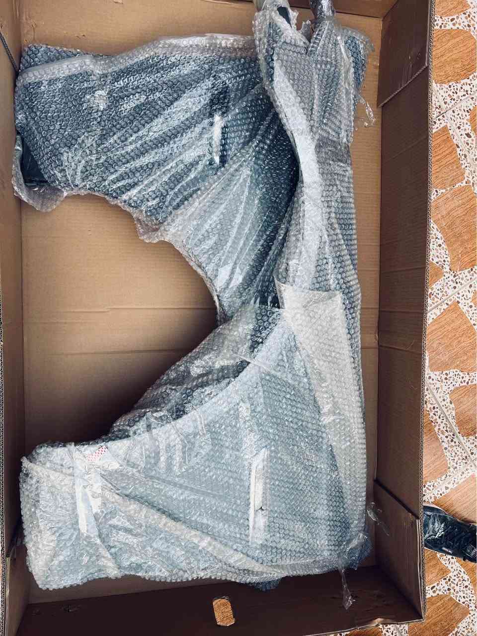 غراظ f10 بلادی و نظیف بدون ظرب و قطرە صبخ لون نفطی .
بونید
بگ لایتات 
چاملخات 
دعامیات خلفی و صدر.
*********** 
واتساپ كركوك, العراق
