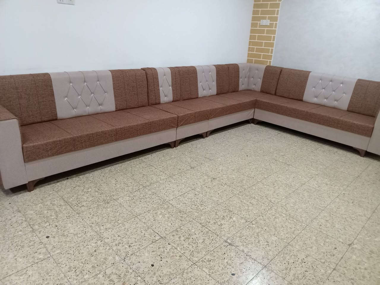 ديوان ١٠ مقعد جديد شغل ثكيل للبيع شراي يتصل على رقم ***********
