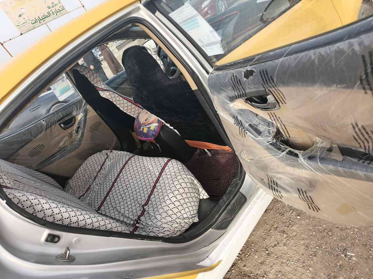 النتره خليجي 2012 ضرهه جملغ 
خلفي فقط محرك ١٨٠٠مفتوح كازكت 
فقط سياره جديده وجاهزه تحويل 
مباشر باسمي مكانهه الرمادي السعر ٩٥ ‏وبيهه مجال ‪***********‬‏بيع فقط بدون مراوس
