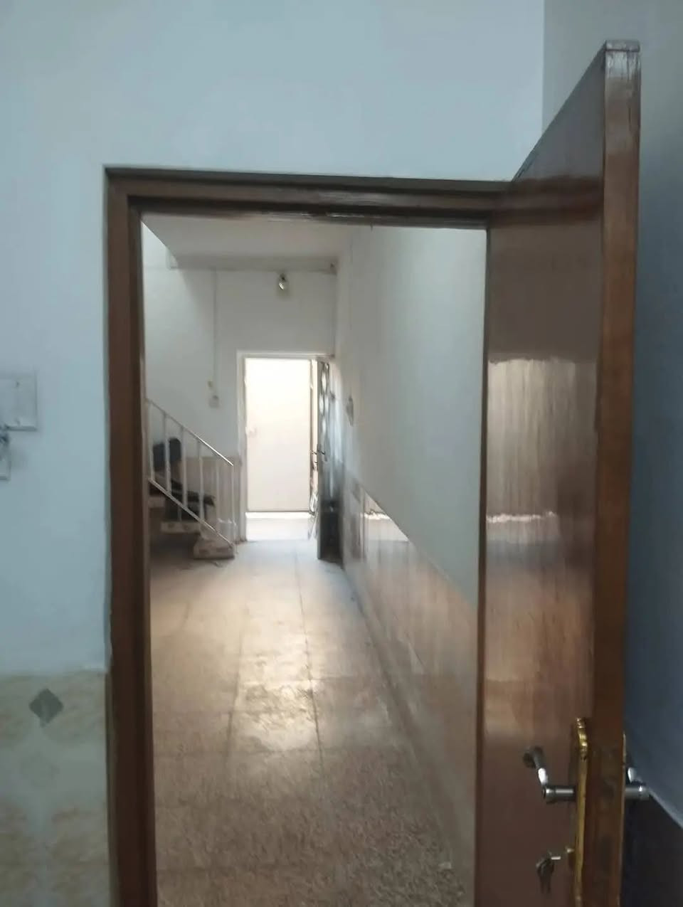 .(ع.. 468 )
دار لليجار  (63 متر ) حي الجامعه خلف الكفيل مقابل بانيقيا
سعر الايجار 300 الف
يحتوي على طابق واحد
غرفه  صاله   مطبخ    صحيات
مقدمه 6 اشهر


**إذا كنت صاحب هذا الإعلان وتريد حذفه لأي سبب، رجاءا أرسل رسالة إلى الدعم الفني**