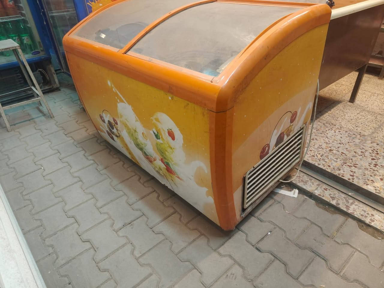 غراض اسواق للبيع
برادات عاموديه ٢ 
مجمده سطحيه ١
سلات جبس عدد ٣
ميز ١
كرسي دوار ١
العنوان بغداد


**إذا كنت صاحب هذا الإعلان وتريد حذفه لأي سبب، رجاءا أرسل رسالة إلى الدعم الفني**