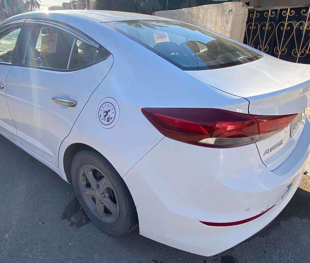 افانتي 2016 الشكل الجديد
محرك 1600 GDI خليجي
محرك جديد گص حاوية من سيارة ادوات 
عدد الكيلومترات 25,000 
حادثها كما موضح بالصور 
المواصفات :
تحكم ستيرن 
تدفئة بالكشن والستيرن
تبريد قطعتين 
اشاير بالمري شفط
بلوتوث + AUX
تخم تايرات جديد 
ادامة جديدة بلكات وفيت بم جديد اصلية
نظام محاكاة
نظام قيادة ( Normal , ECO , SPORT )
والمواصفات البقية المعروفة 
السيارة يرادلهة تلحيضات بسيطة
مكان السيارة بغداد للتواصل ***********

السعر : ١١٧ وبي مجال
