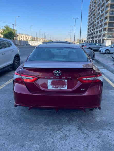 للبيع: تويوتا كامري SE (رياضي) موديل 2018
• المواصفات: وارد أمريكي | فئة SE سبورت.
• المحرك والمسافة: ماشية 80,000 ميل.
• حالة الإيرباك: بدون إيرباك (الإيرباك سليم).
• الضرر والصبغ:
• جامغ خلفي (مصبوغ)حاليا جارد 
• الباب (توحيد لون فقط).
• اللوحات: رقم المثنى | مشروع وطني (تحويل مضمون).
💰 السعر: 18,500$ (185 ورقة).
📍 المكان: بغداد - الكرخ.
للتواصل : ***********
