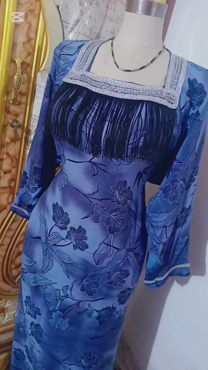 هلا بنات حبيباتي خياطة دشاديش بيت وفساتين حسب الطلب موجود اقمشة انواع والوان الي تريدوة ❤
موجود توصيل لجميع المحافظات🥰💓


**إذا كنت صاحب هذا الإعلان وتريد حذفه لأي سبب، رجاءا أرسل رسالة إلى الدعم الفني**