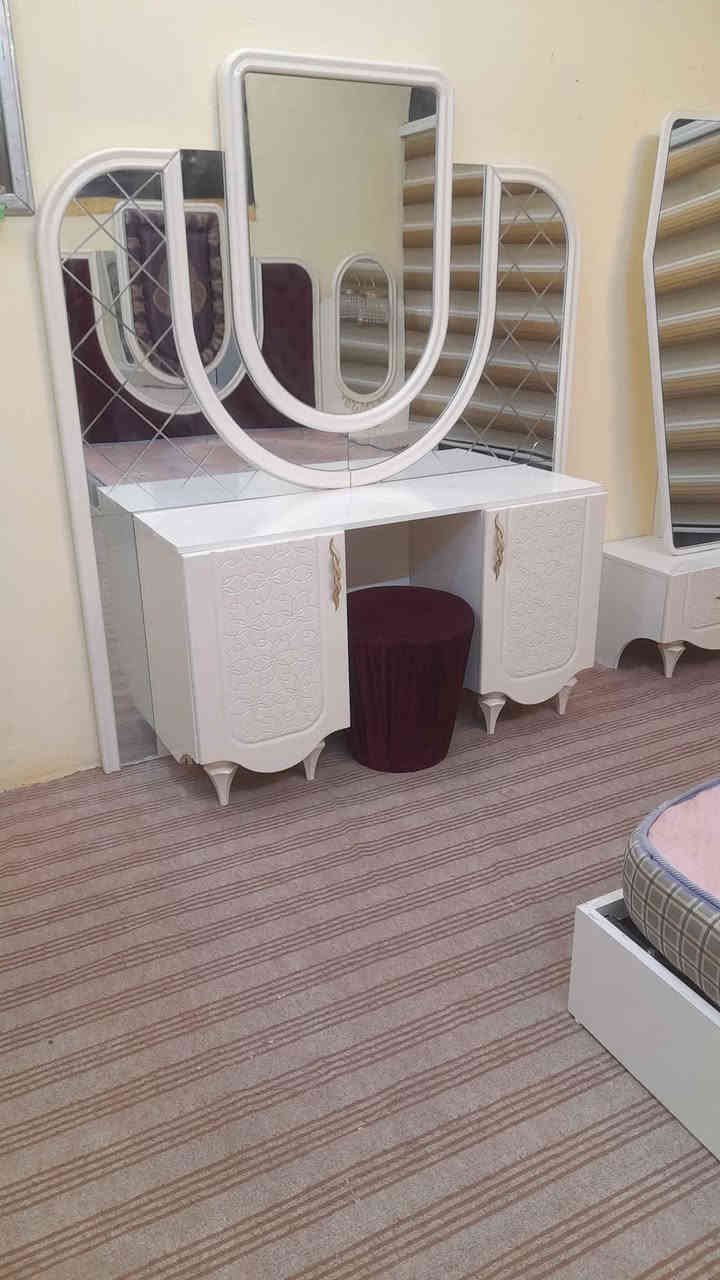 غرفة نوم تركي صبغ حراري 
مستعمل العنوان البصره  الزبير السعر ٨٠٠ 
للستفسار *********** الزبير, البصرة
