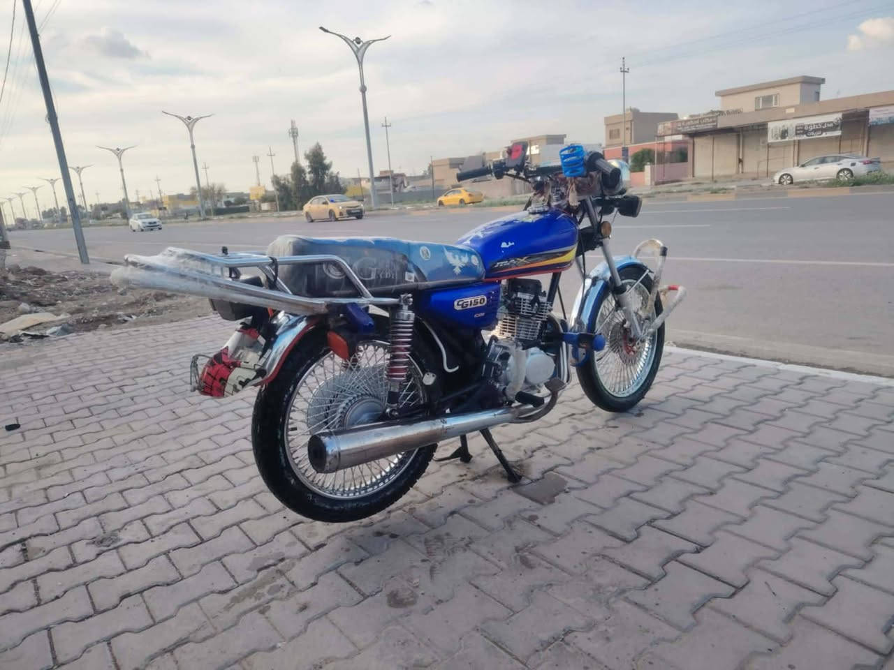 السلام عليكم اخوان هاي دراجه للبيع اربعه كير موديل 2023 محرك. مامفتوح كبس السعر 470بي مجال شي غليل للشراي *********** ماطور شغال اي عيب مابيه نشاط فول كهربائي كامله
