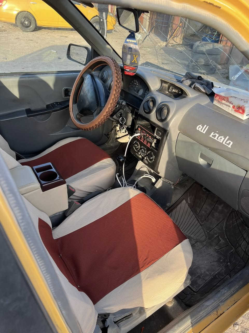 موديل ١٢ نظافه شوفت عينك جاهزه ماناقصه اي شي كله جديد ب١١ وبيها مجال ***********
