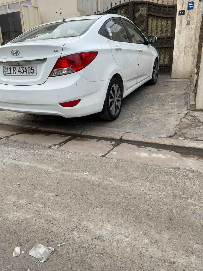 السلام عليكم اكسنت موديل 2015 سياره بسمي هزه جديده ارقام جدد يساره فول فتحه شاشه خمسه ويلكب اشاير بل مري سياره تبريدثلج صدر امامي خلفي كير مكينه كله جديد سياره كفاله من الصبغ ول تبديل سياره جديده امانت الله بيه فقط بارد بصيط السعر90وبيها مجال مكاني نجف كوفه/للاستفسار ***********
