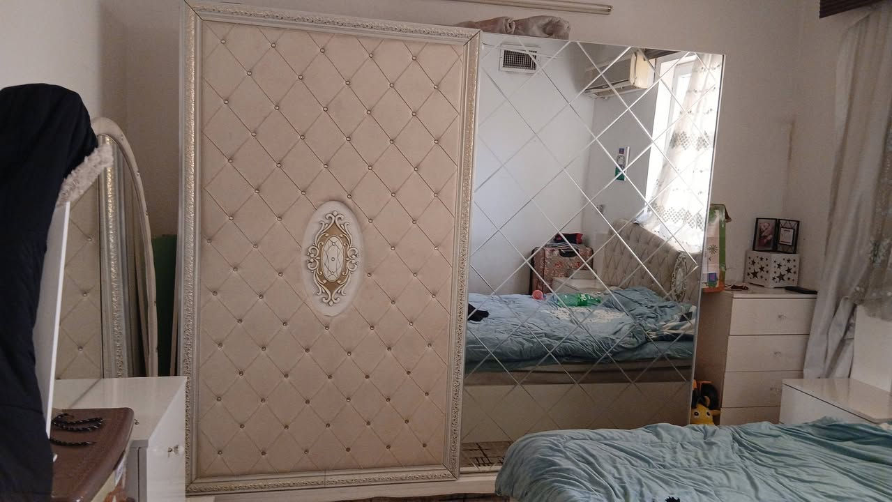 إعادة نشر بسبب الوعود الكاذبة
🚨 للبيع السريع 🚨

🛏️ غرفة نوم كاملة للبيع
✔️ 8 قطع مع الدوشك
✔️ بحالة جيدة
💰 السعر: 300 ألف فقط
📍 العنوان: عين كاوا
📞 الرقم: ***********

الجادين فقط يتواصلون
