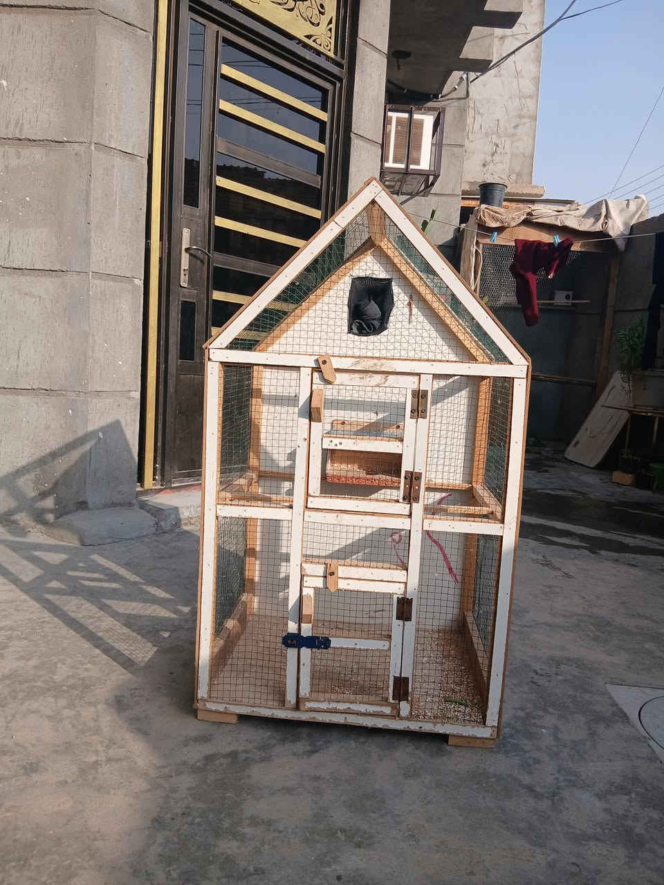 يوجد  قفص للبيع الاستفسار على هاذ الرقم ***********
