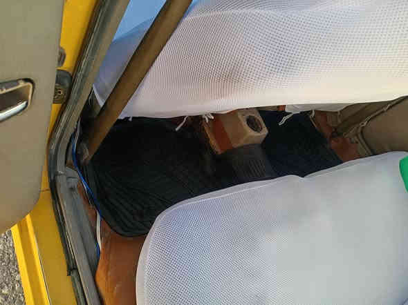 بسم الله.
كوين 2010
كير مكينة كولف شرط 
شرط الوكاله من.. الوكيل.. 
هورن بوش شاشا دي جي حجم كبير. السياره جاهزه 
السعر 18ورقة.. 
***********
***********
