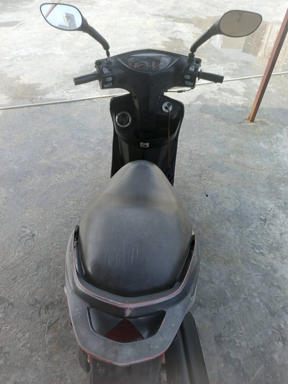 السلام عليكم
ثعلب للبيع بلاديه كفاله
دراجه سلف هندر بكل وقت
كهربايات شغاله
لايت عالي ناصي اشاير دبل اشاره شغال
كفرات ختم واحد
عنوان بغداد الشعله
السعر 450 
رقمي ***********
