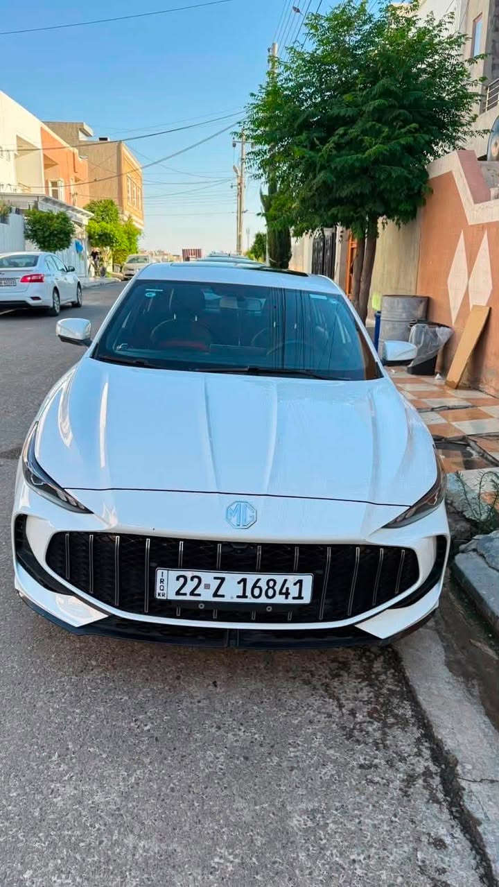 سلا م عليكم
Mg gt 2025 
فول مواصفات ماشيه ١٠ كيلومتر 
بيه حالوب خفيف ما مبين وهاي القطعتين ما مصلحه 
مكانه اربيل 
رايده 
ب١٠٨ وبيه مجال بسيط 
***********
