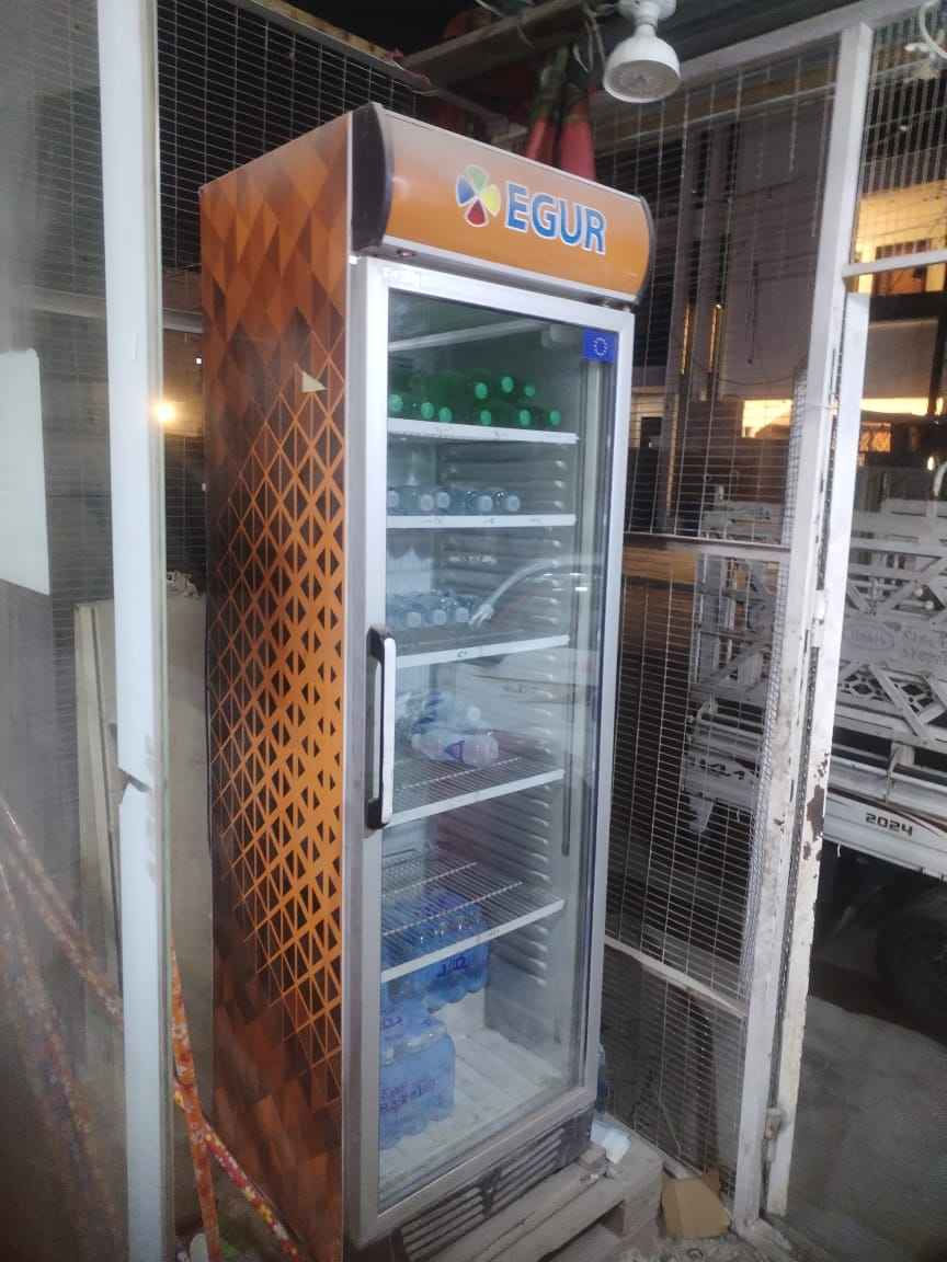 برادات للبيع عدد خمسه مع عارضه لحوم مال محل بحاله جيده جدا شهداء البياع ابو سيف *********** بغداد, العراق
