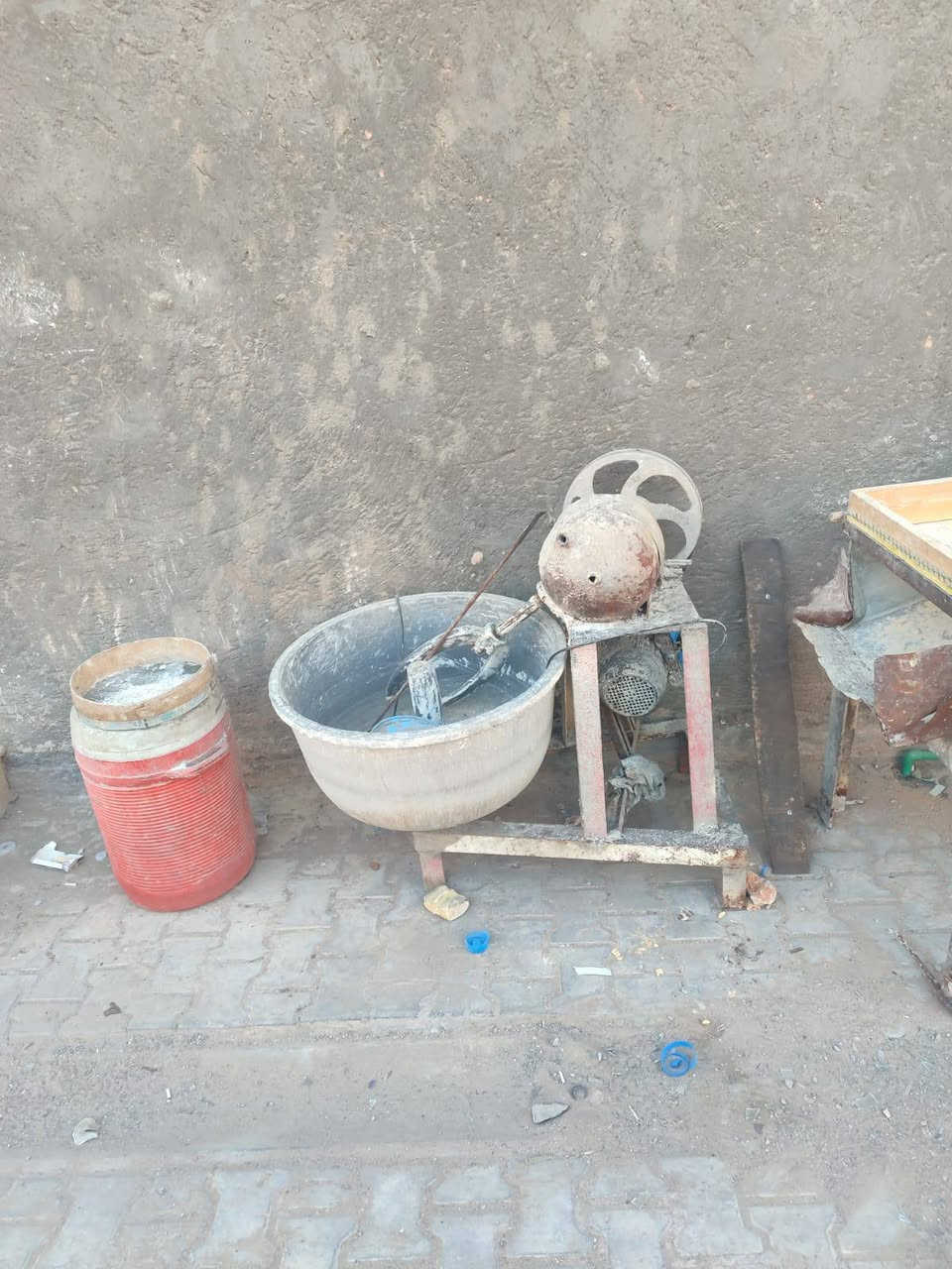 غراض مخبز للبيع هزاز وميز وعجانه جيس وربع خابرني مكانهن نجف حي الجمعيه 
‏‪***********‬‏
