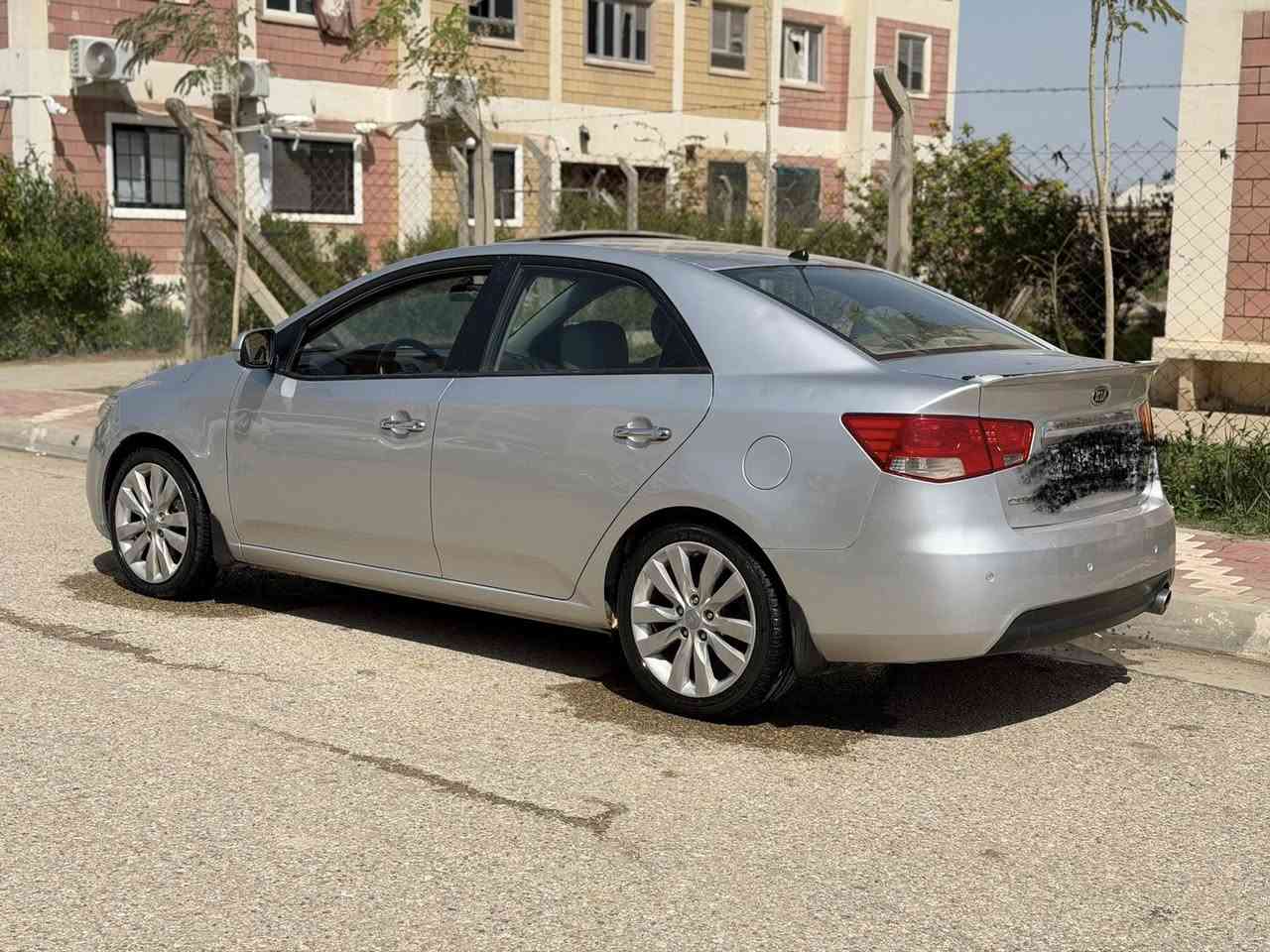 سلام عليكم سيراتو موديل 2013 خليجي. محرك 1600 دوش رقم أربيل الجديد مكفوله من الصبغ ولتبديل فول مواصفات عده البصمه 
رقم وهزه جديده 
السعر 110 
***********
