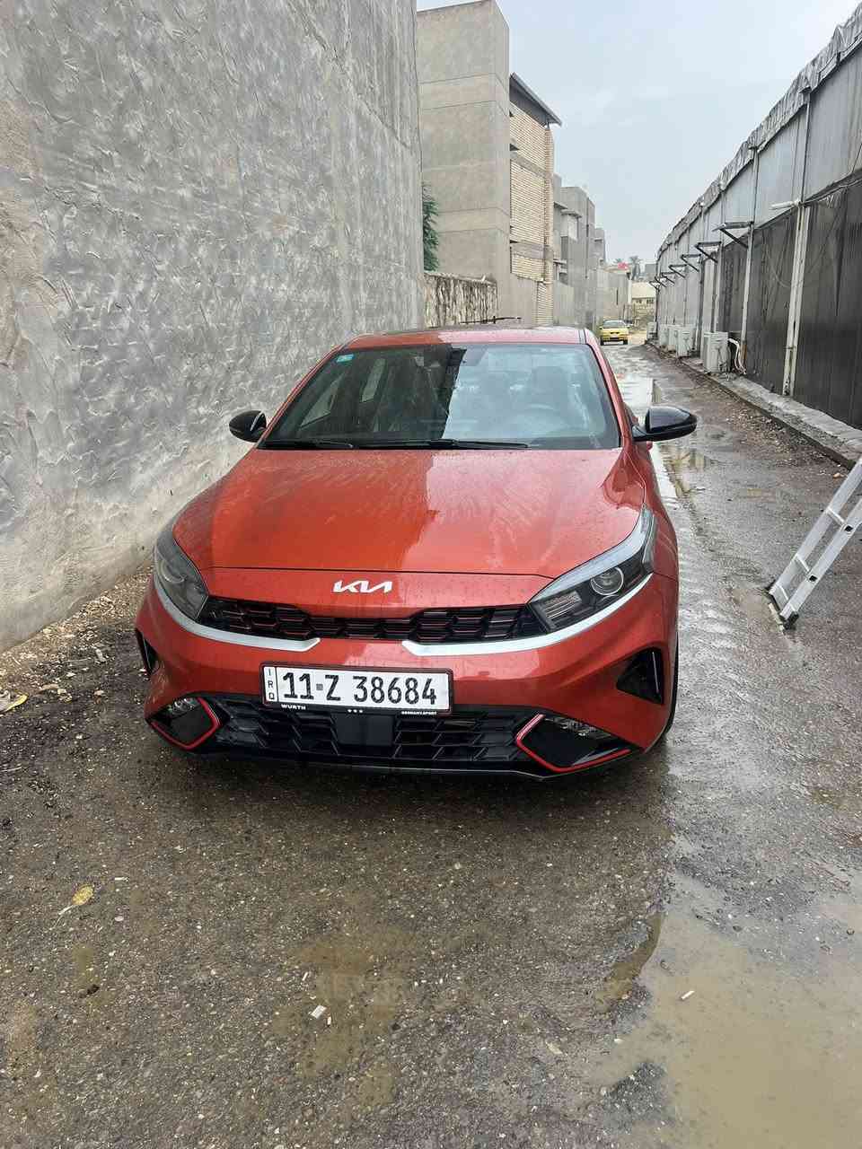 آلسَـِْ♡̨̐ـِْلامَ علـِْ♡̨̐ـِْيگمَ
كيا فورتي جيتي لاين  ٢٠٢٣ حره رقم بغداد باسمي مداور ثاني يوم  الحادث قبق جنطه كما موضح بالصور 
مواصفات 
- رادار امامي 
- نقاط عمياء 
- مانع انزلاق 
- تثبيت مسار 
- مثبت سرعه 
- اوتو هولد 
- سايد بريك بصمه
- بصمه تشغيل وبصمه ابواب 
- كشنات جلد مع ختم GT  
- شاحن واير ليس للهاتف 
- فتحه سقف 
- استيرن حرف D 
- شاشه كبيرة

مكان السياره حله

 للاستفسار: ***********
