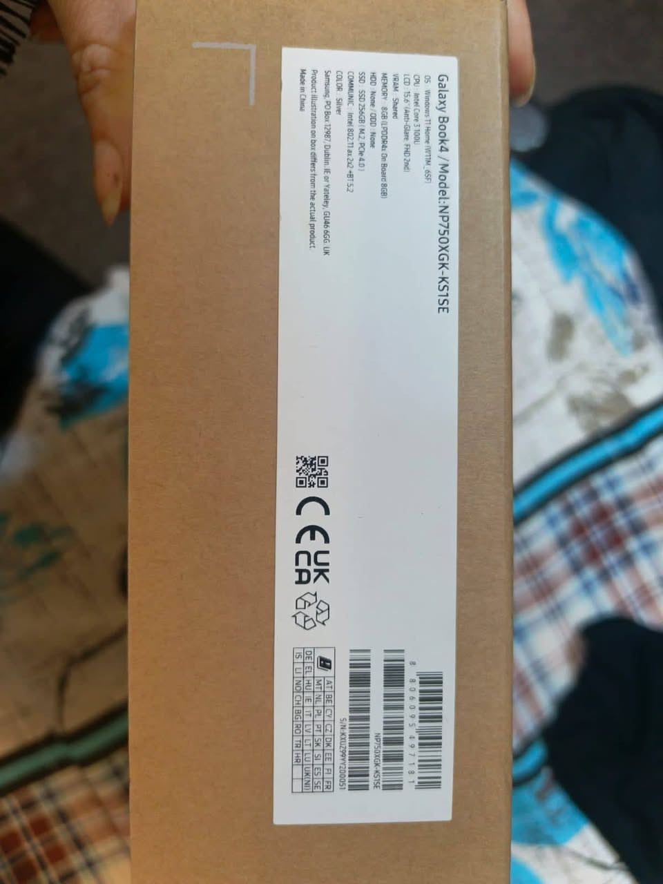 السلام عليكم لاب توب للبيع جديد ما مفتوح بالكرتونه 
Samsung Galaxy Book4
(شاشة 15.6 إنج، i5 جيل 13، رام 8GB، SSD 512GB، كرت شاشة Intel Iris Xe).
سعره 600


**إذا كنت صاحب هذا الإعلان وتريد حذفه لأي سبب، رجاءا أرسل رسالة إلى الدعم الفني**