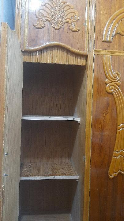 السلام عليكم غرفة للبيع
اي ضرر مابيها سعر 600 بيها مجال 
الاتصال ***********
العنوان بغداد جسر ديالى

