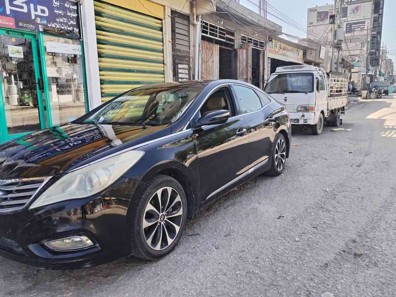 السلام عليكم ازيرا ٢٠١٣ مكينه ٦ سلندر بالكارتون خليجي مكفوله من كلشي بدون ضرر رقمها دهوك سنويه ساقطه ماكو غرامات سياره نقصها بس تبريد يبرد ويفصل ابيعلك نقص تبريد فقط  تحويل ثاني يوم سعر ١١٠ ورقه إذا عندك مراوس واريد فرق اي سياره بس مو صيني اهم شي نضيفه مكاني بغداد محموديه ***********
