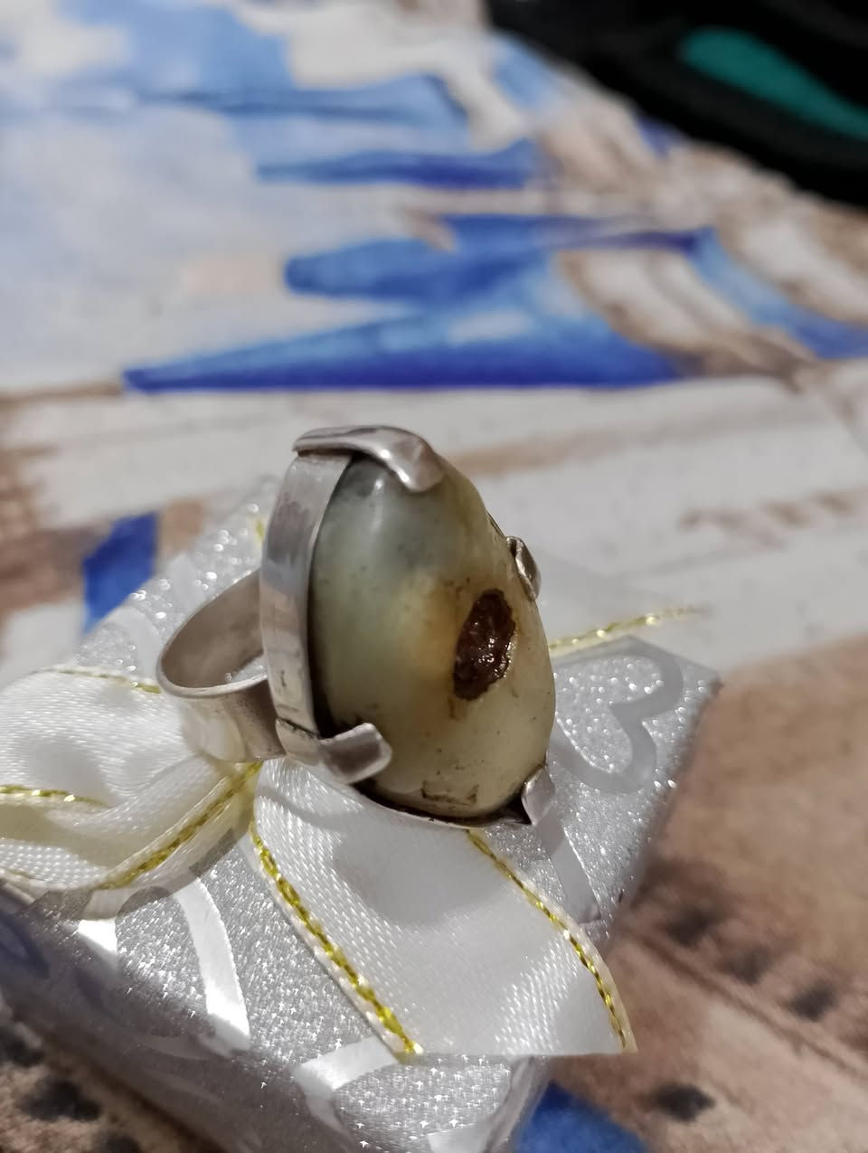 من رخصة الادمن المحترم خاتم متوج بحجر سليماني عطف اخوان حجره كامله مملعوب بيها اني لاكطها بيدي ومصيوغه صياغة فضه عراقيه الحجره ملاكط طبيعية عين حفر وهذا نادر بالسليماني سعر الخاتم 150 لايوجد توصيل مكاني الحسينية


**إذا كنت صاحب هذا الإعلان وتريد حذفه لأي سبب، رجاءا أرسل رسالة إلى الدعم الفني**