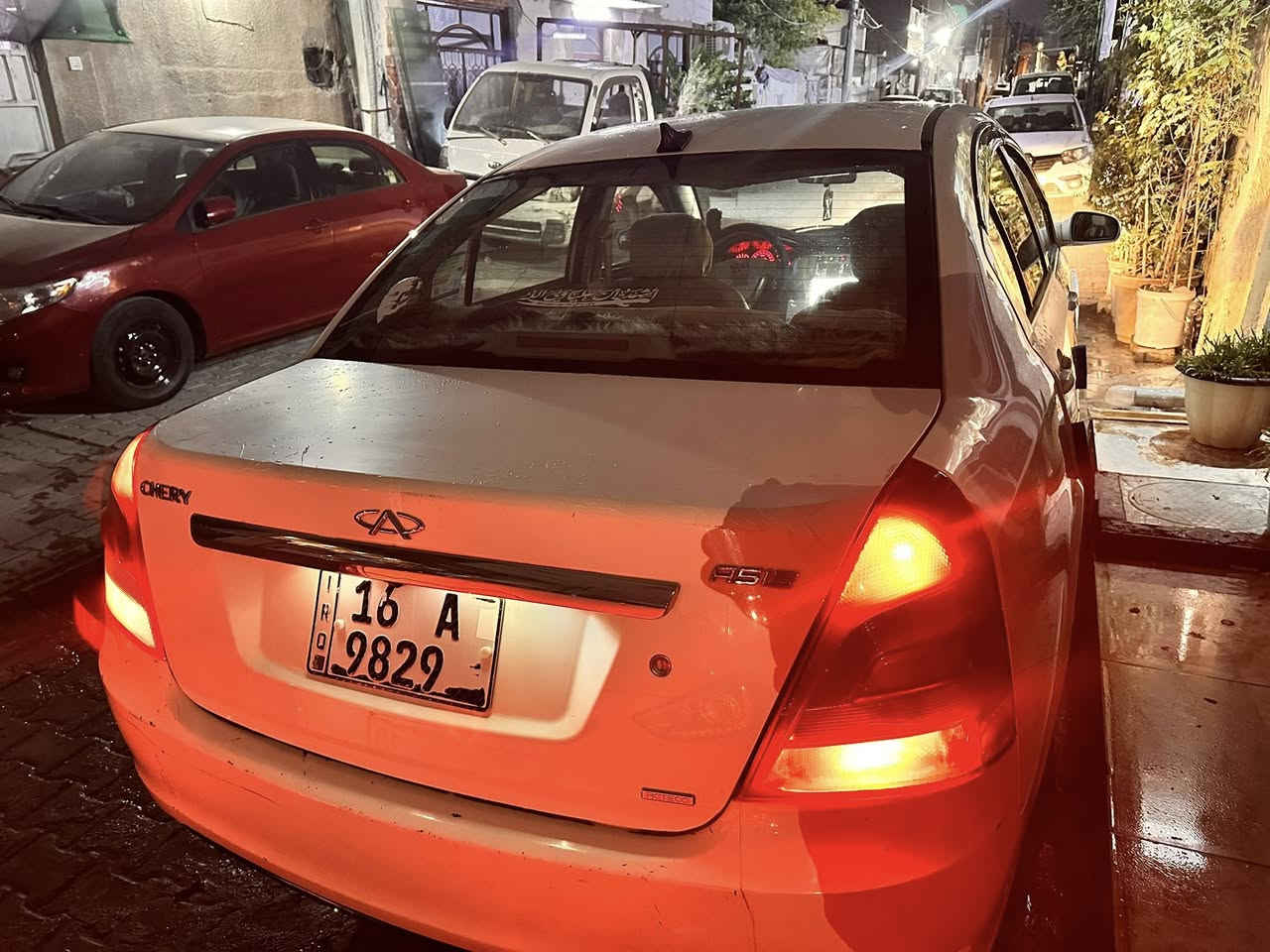 سياره شيري A5 محرك كوين بلادي كير عادي هزه جديدة رقم جديد سنويه إلى 2027 باسمي  اني راعيه مباشر تحويل كهربائيات كله شغاله تايرات جدد دوشمه جديده تنته مغلفه كامله 
محرك نكره فقط بيه ضربه بل بنيد والبوب الخلفيه سعر خاص *********** يوجد وتساب او اتصال على ماسنجر عنوان سياره بغداد
