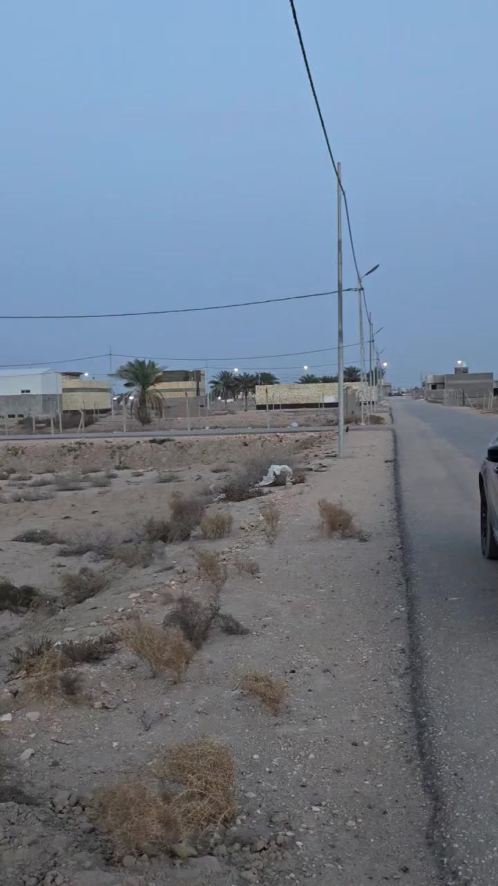 سلام عليكم قطعه للبيع مساحه ٦٠٠ متر
طريق حله نجف مجمع لامير السكني مقابيل مجمع اشور ممكن تنباع ٤٠٠ وممكن ٢٠٠ ب البلوك ل ٧ ركن صايره خدمات كامله ماء كهرباء تبليط اناره  لاستفسار الاتصال ***********
