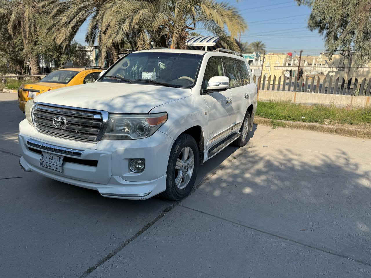 السلام عليكم لاند كروز 2011فول موصفات السياره بيه جفيه كير مكينه حداديه تبريد جاهزه من كلشي رقم بغداد مداور ثاني يوم سعر235 وبيه مجال مكان سياره سماوه***********
