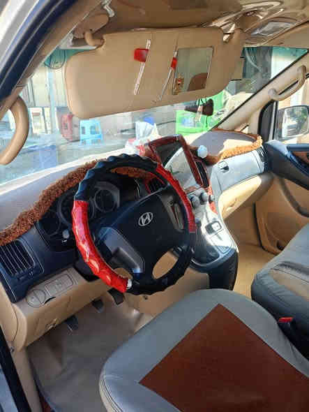 السلام عليكم ستاركس مديل 2009 مفتوح محور مسكر محرك سبعه سبلاين كير عادي. بيه جاملغ امامي السعر 140وبيه مجال للستفسار اكثر اتصل ***********
