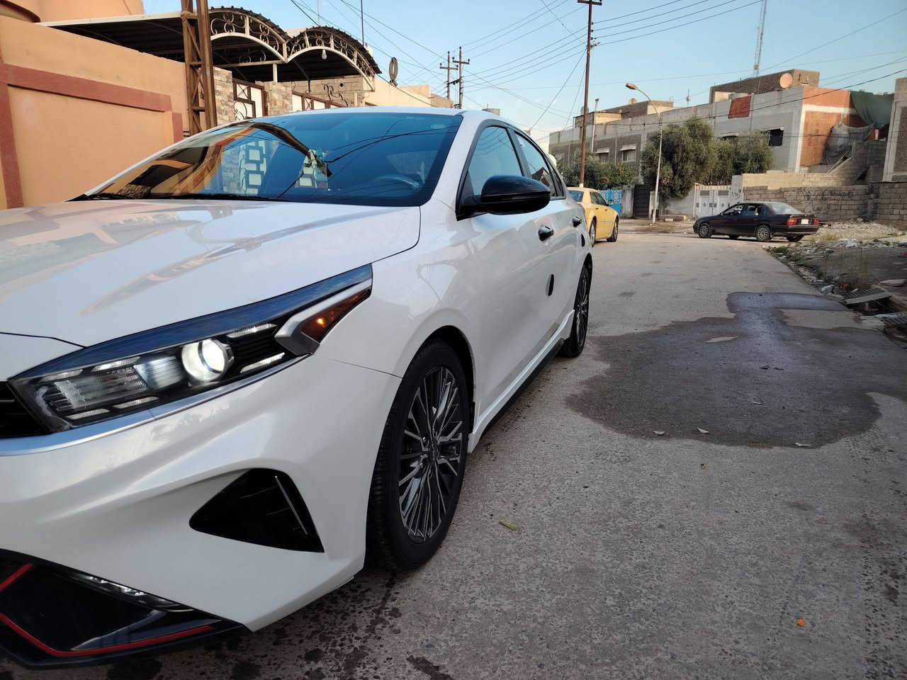 السلام عليكم
كيا فورتي gt line
موديل 2023
فول مواصفات أعلى فئة 1/1
محرك 2000 دوش
بصمة
سلايت
كشنات جلد حار بارد
السيارة كلين بدون صبغ فقط الدعامية الأمامية ومبدلة
 اصلي
صورر الضرر مرفقة بالمنشور
ممشي السيارة 31
مرقمة السيارة اربيل
مكان السيارة/موصل
 تفاصيل والسعر ع رقم الهاتف واتساب ***********
