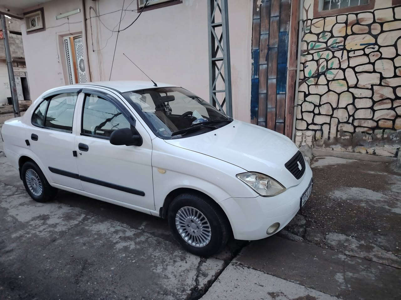 سايبا طيبه موديل 2012
شرط التحويل والوكالة
هزه جديده رقم اجنبي
كير ومحرك شرط 
سياره بدون ضرر ولا صبغ فقط باب النفر بخ
سعر 46 وبيها مجال بسيط
***********
***********
