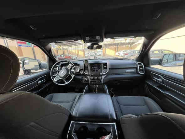 بك هورن 2021 8 سلندر هيمي إي تورك، موصفاتها معروفة ، حادثها جانبي جاملغ و باب و الالجانلغ الخلفي مبدل اصلي نفس اللون ، بدون اي باك او اي دواخل و لا شاصي و لا لغد، ***********
