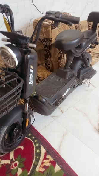 السلام عليك دراجه للبيع مكان سوك الشيوخ اربع بطاريات سرعه اربعين السعر 250 وبيهء مجال قليل لمو شراي لا يخابر ***********
