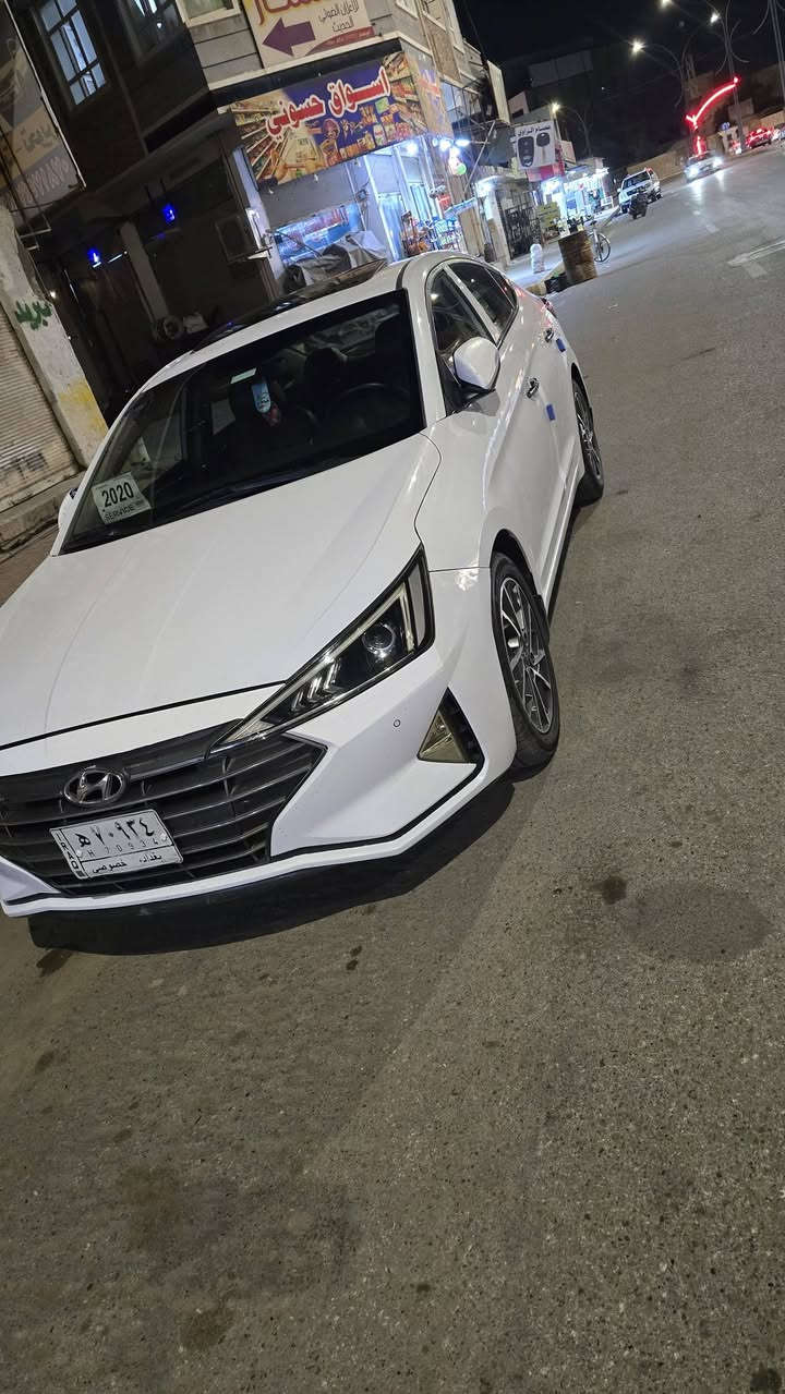 للبيع موديل 2020 خليجي سيار مكفوله عدات شبر بل بنيد سعر165 وبيه مجال شي قليل الرمادي تصال ***********
