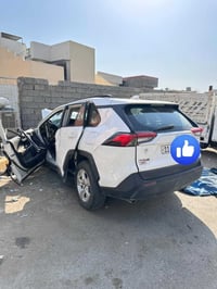 للبيع راف فور ٢٠٢٠ بانزين فور ويل 07728665258