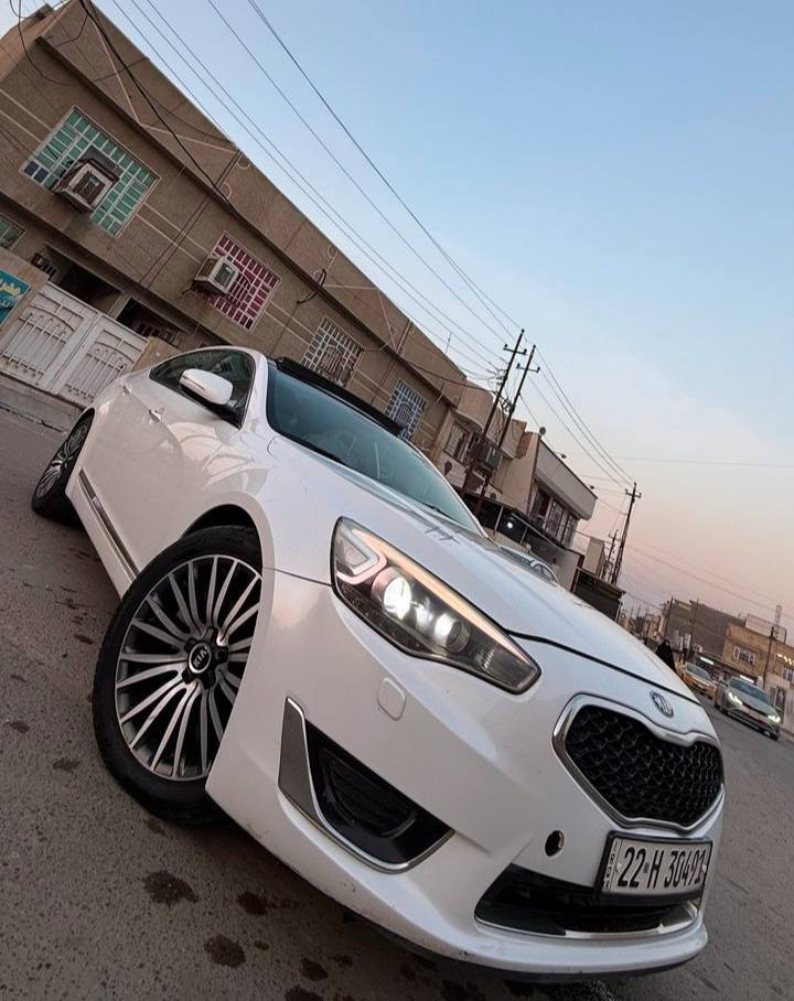 السلام عليكم💜 رجاء رجاء اقره التفاصيل وشوف الصور قبل لا تخابر كلشي ذاكر 
للبيع...
كيا كادينزا خليجي  
الموديل: 2015 رقم اربيل الدولي الجديد شوكت متريد تحول مكينه كير مكفولات مكينه السياره مكفوله على البلاد جديده لوك وكلش ناعمه وترايها زيرو وصاروخ🚀
ماشيه 168km حقيقي دك جرس120 ترايها مال 2018
السيارة فول ١/١ VIP داخل ابيض ملكي
المواصفات✅ اوتو هولد 
-بانوراما ✅سايد بريك بصمه ✅الكشن مال سايق تجوه رجل تتحكم بيها من يمك
-تشغيل بصمة مع بصمة الابواب الامامية
-نظام ترحيب
-انارة بالمرايات والابواب الامامية
-كاميرا وحساسات خلفية
-حساس ماسحات
-بردة خلفية متحركة
-كشنات كهربائية جلد تدفئة وتبريد
-كشنات خزن ميموري 
-لوحة تحكم بالكشن الخلفي
-لد امامي وخلفي
-تحكم كامل بالستيرن كهربائي
-شفتات ستيرن رياضي بلادي
-نظام ترحيب 
-نظام صوتي infinty 12 سماعه
-مري شفط مع الاشاير
-ويل حجم ١٩
-مرايات قلاب ويه R
وباقي مواصفات الكادينزا معروفه السياره ادامه كامله لمنضومه البانزين وصدر جديد منفوض نفض وتايرات جدد وباتري جديد 
السياره بيها فقط صبغ ب هلال الجاملغ الخلفي واقل الربع من الباب الخلفيه انصبغن اثر شخط شرط بدون دكه جاكوج فقط الباقي مكفول كفاله عامه 
وسياره ربع ما تصرف عليه السعر 157 💰 وبيها مجال بسيط للشراي اتصل وتدلل ☎️للاتصال *********** 📞واخوان رجاءأ لحد يكسر بحلال العالم السياره جديده وكلشي موجود ب السوك عجبتك تجي تاخذها وتروح بلاش ماعجبتك اعبر المنشور او اترك كلمه طيبه 💜
