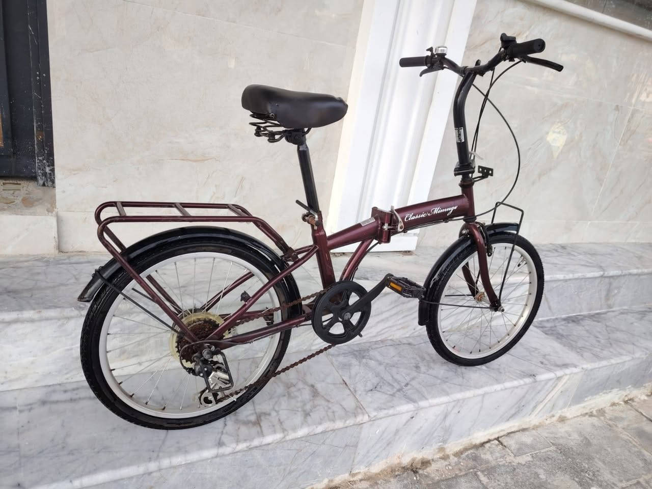 السلام عليكم ورحمة الله وبركاته
دراجه موديل طبك  حجم ٢٠ باله ياباني النضافه فول 
ميزت الطبكه فتح قفل 
غير مستخدم داخل العراق 
لشه مضلع قطعه لوك  اصلي باله السعر ( 90 الف) 
عكرب ماركه اصلي شيمانو 
سستم كامل شيمانو كير ٦ نمر شيمانو تايرات بلادي  بريشهن لون ميمز ماروني 
سيبايه خلفي عظم اصلي 
قطعه فول موصفات قطعه نضيفه 
عنوان المحل بغداد شارع الفلاح 
هاتف *********** 
الاستفسار واتساب
