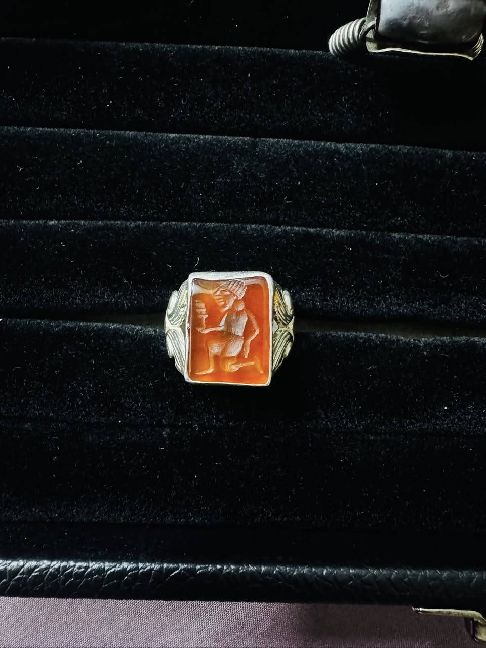 عقيق يماني مرصود قديم 
حديد صيني مكاوي مرصود


**إذا كنت صاحب هذا الإعلان وتريد حذفه لأي سبب، رجاءا أرسل رسالة إلى الدعم الفني**