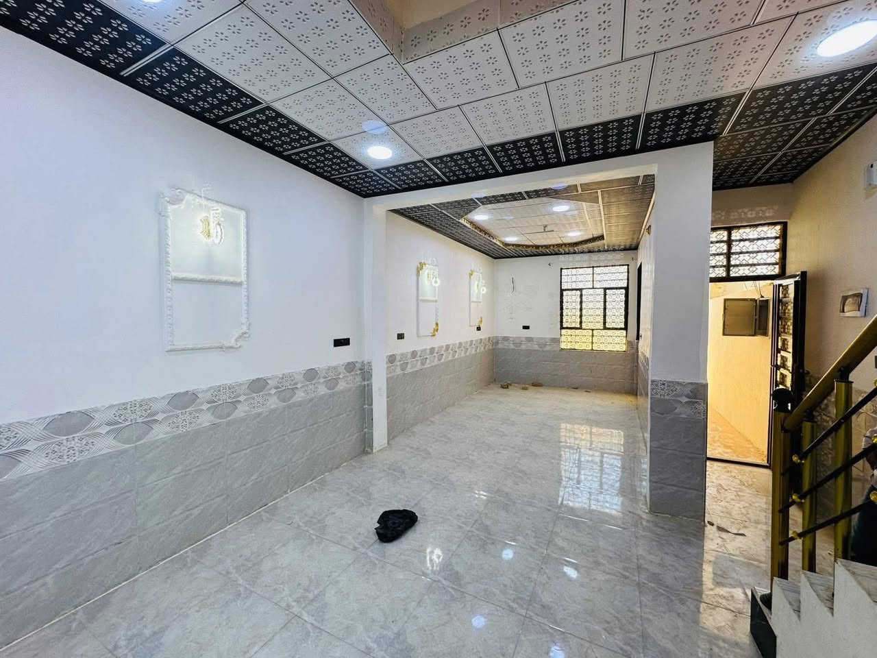 بيت للبيع بيت طابو صرف

📐 100م – نجف / مجمع بيتي

مقابل مجمع السلطان

🏠 غرفة، صالة، استقبال، مطبخ

🚿 صحيات (2) + مكشوفة

⚡ جميع الخدمات متوفرة

💰 السعر: 65مليون (قابل للتفاوض)
***********
