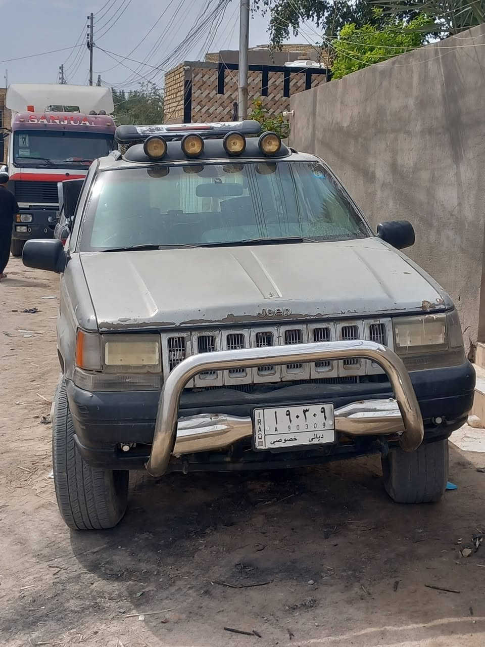 جيب شيروكي 1997مشروع وطني محوره محرك بطه كير جديد السعر 33 مكاني الناصرية ***********
