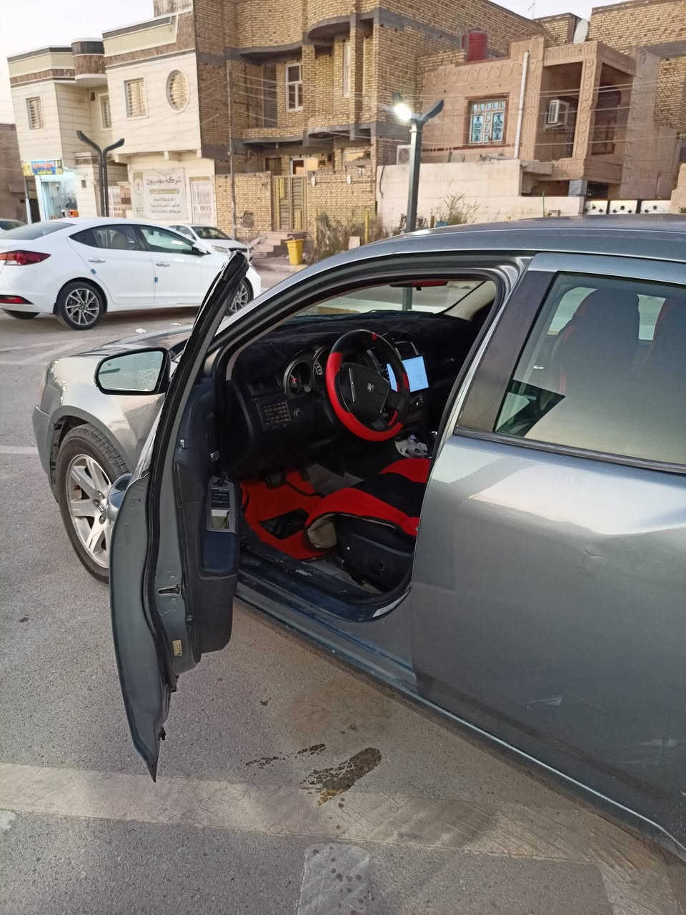 افنجر 2010 نضيفه رقم مميز انكليزي تخم كامل تايرات جديد زنون عالي جديد  دوشمه جديده حداديه جديده سياره خير من الله نضيفه ترهم امروس جارجر اجره لون اصفر 2010 اريد لو وباما لو امبالا *********** بي وتساب
