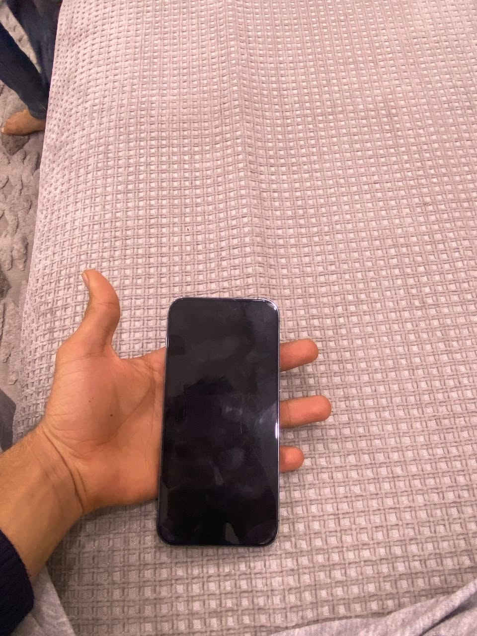 آيفون ١٤ ابرو ماكس جهاز شرق اوسط نضيف بطاريه 91 جهاز ما بي شخط ذاكره 512 قيم بل سعر يلي بالك كارتونه مال جهاز موجوده مع ملحقاتها *********** فقط واتساب
