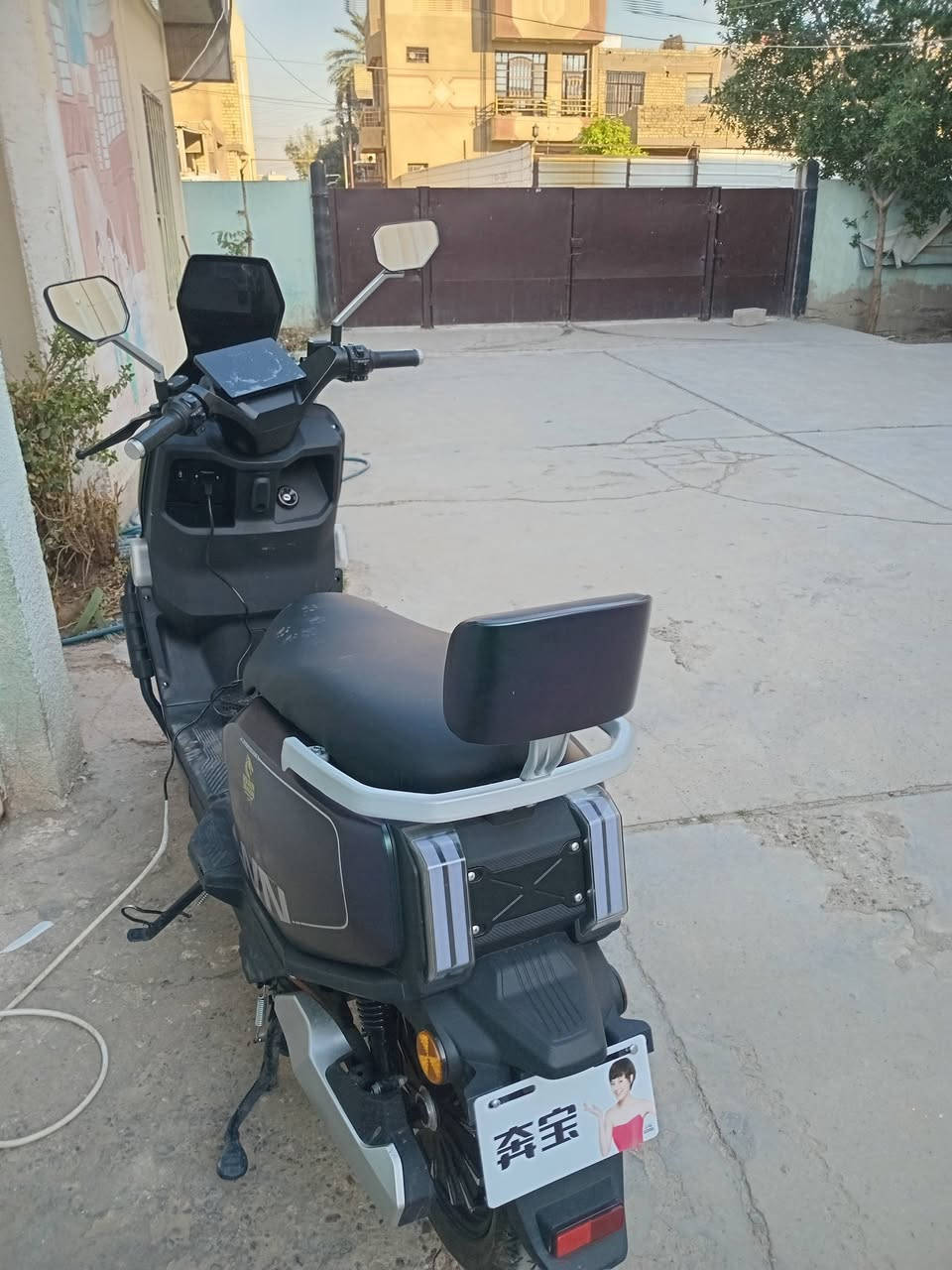 السلام عليكم للبيع دراجه شحن نوع الصاعقه استخدام قليل مكفوله من كلشي مكاني البياع الشراي يتصل ***********
