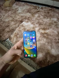 ايفون اكس محور ١١برو جهاز نضيف وكله شغال ع وضع الشركه فقط بطاريه معلاي...