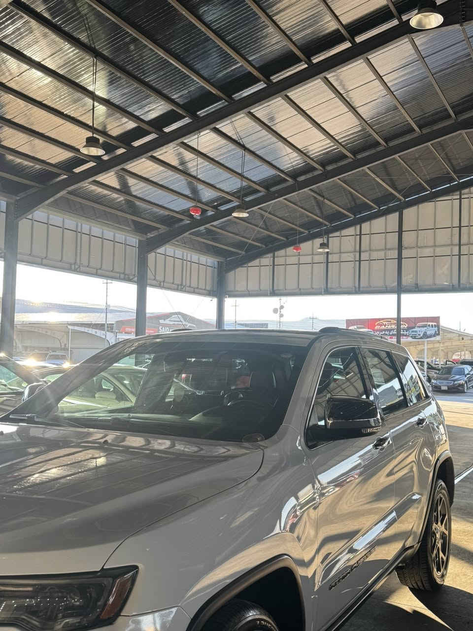 السلام عليكم اخوان جيب للبيع
۲٠۱۹ لمتدد فول مواصفات شاشه جبيره كشن حار بارد كشن خزن دبل بنراما داخل اسود مميز كشنين كهرباء رادار خلفي وقوف رادار امي جوانب رادار بجامه فور ويل ٥ وضعيات فول السياره بيها مكانين تعديل داخل كلين العراق ضمان دولي  السياره تخبل جديده بمعنه الكلامه مكينه كير صبغ بشرط  السعر ۲٦۳، ومجال شي كلش بسيط مكان السياره سليمانيه رجائن المو شراي ليدك ويحجي وكلشي ماورا ولا تكسر حلال العالم  غير متواجد على الفيس بك رقمي ***********
