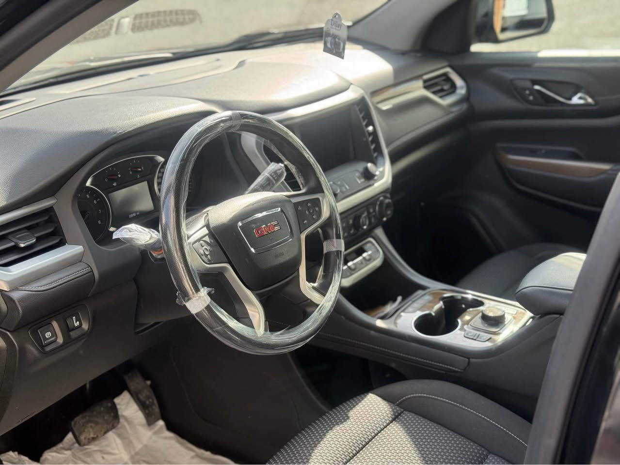 GMC ACADIA 2023
سياره كل بشرط
فور ويل
٧ راكب
كشنات vip
كشنات كهربائيه
كشنات هيتر
صندوق كهربائيه
شاشه وكاميرا
٢٣٠٠٠ ماشى
سياره رقم اربيل 
نص جاملخ امامى صبخ بدون دواخل 
سعر ٢٢٠ ورقه
*********** اربيل أربيل, العراق
