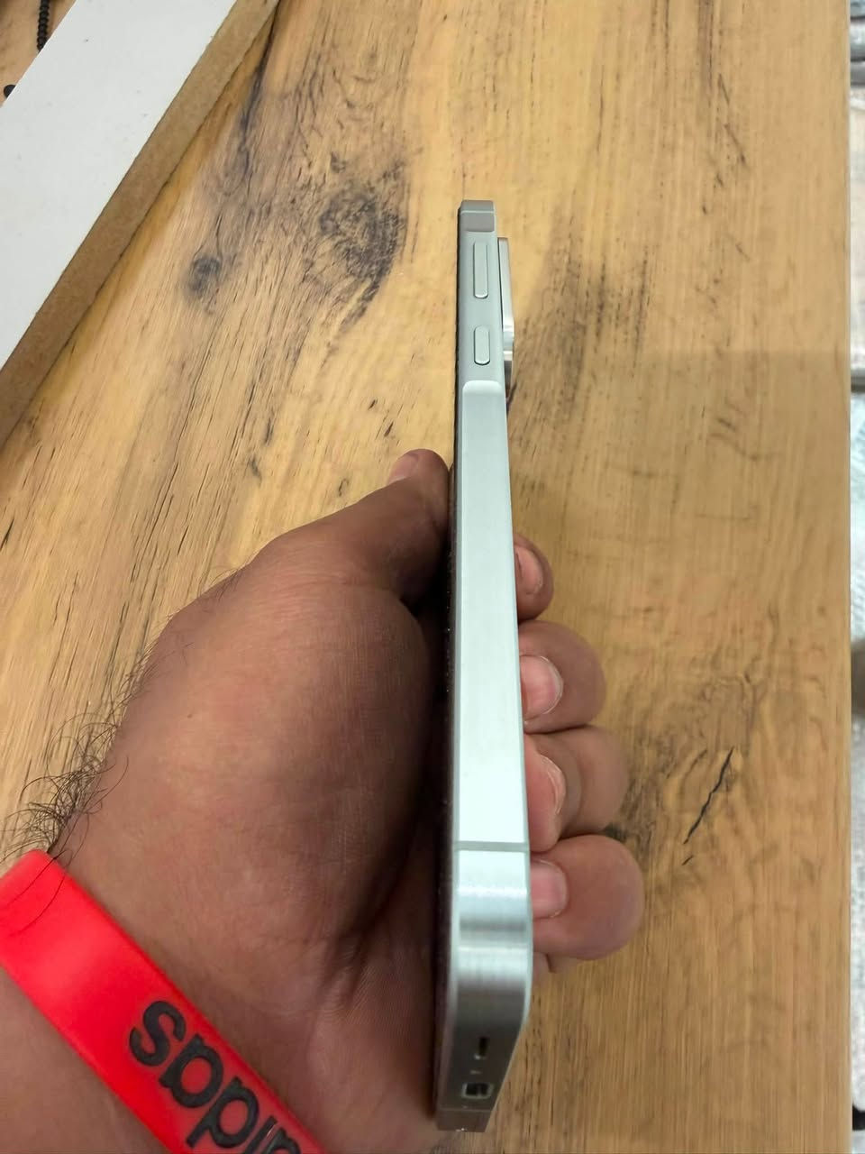Galaxy A56 5Gجهاز كلاكسي ذاكره 265 فول نضافه مكفول من كلشي مكاني بغداد بلديات ***********سعره 425 وبي مجال حك لجيه
