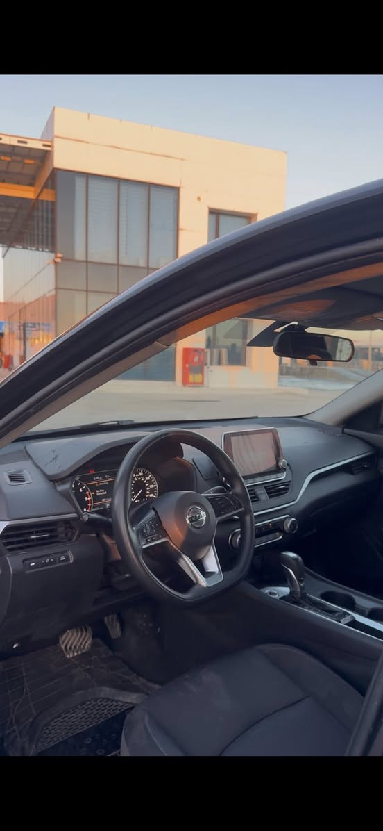 ئالتيمه ٢٠٢٠ سه ياره كه براوه ى دوبه يه واتا بي ره قمه هه موو كيانى له سه ر داقى شه ريكه ماوه گيرو ماكين و هه موو شتيكى بي حايبه ١٤٠ هه زر رويشتوه تازه داخله ژماره تلفون *********** نرخ ٨٠ گه لا ماجالى برايانه
